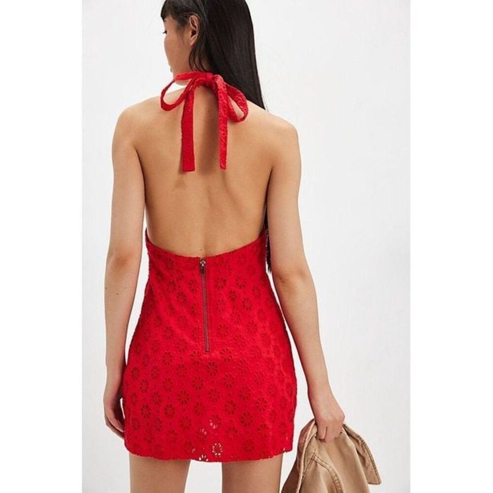 Free People Embroidered Halter 100% Cotton Red Trevi Eyelet Mini Dress Sz L NWT - Picture 3 of 7